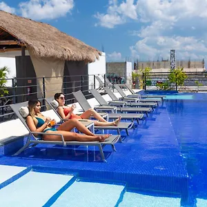 52 4*, Playa del Carmen Messico
